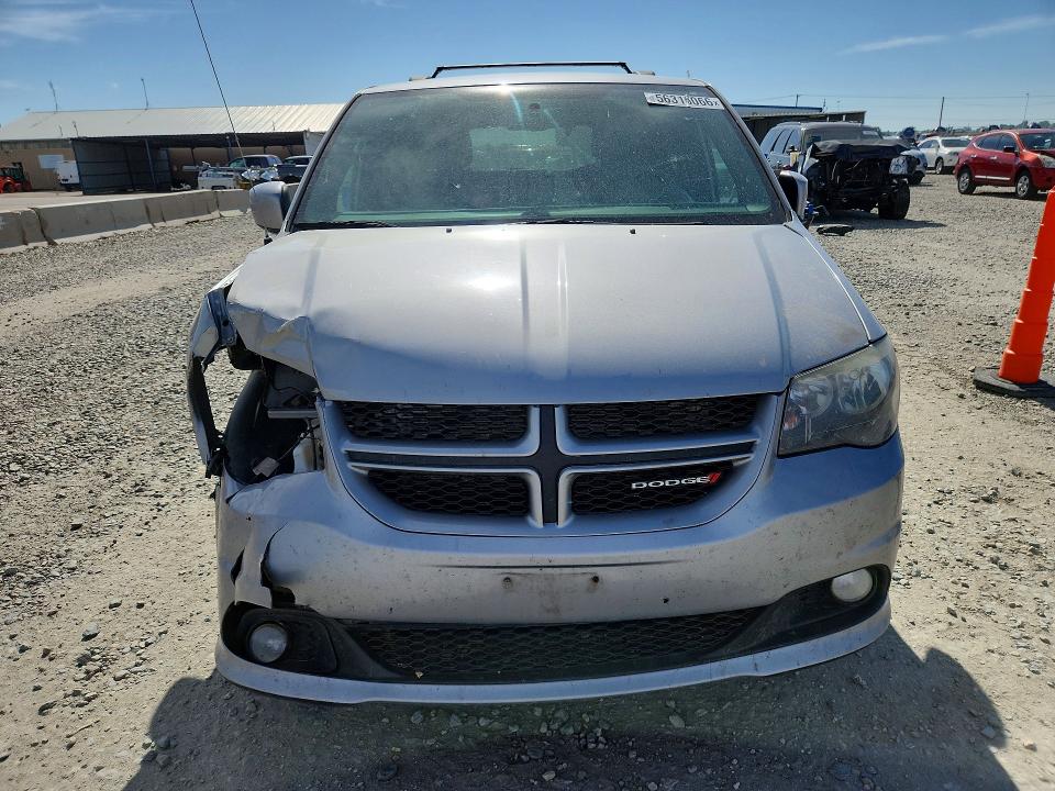 2017 Dodge Caravan VIN 2C4RDGEG9HR760665 COPART salvage auction — FRONT END, Co - Public - Salvage Title, sold $875 on 2026-07-04 (photo 5)