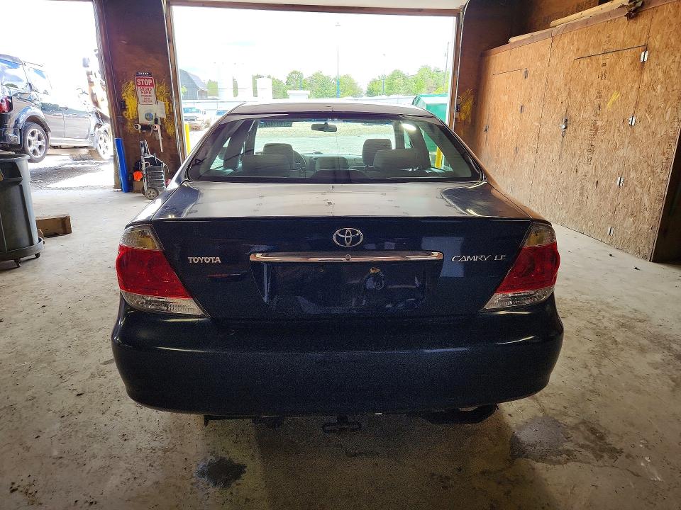 2005 Toyota Camry VIN 4T1BE30K25U014006 COPART salvage auction — MINOR DENT/SCRATCHES, Pa - Cert Of Title, sold $1,500 on 2026-07-02 (photo 6)