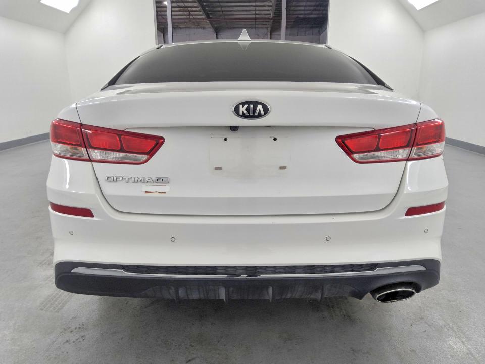 2020 Kia Optima VIN 5XXGT4L30LG390541 COPART salvage auction — MINOR DENT/SCRATCHES, Ca - Certificate Of Title, sold $3,350 on 2026-07-07 (photo 6)