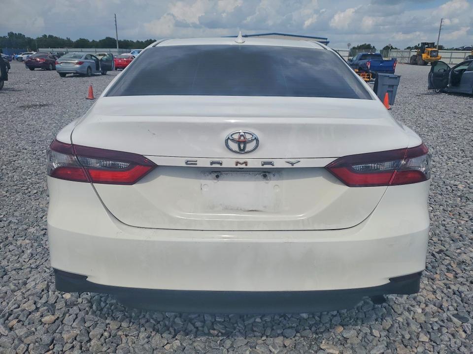 2022 Toyota Camry VIN 4T1C11AK0NU637756 COPART salvage auction — SIDE, FL - CERTIFICATE OF DESTRUCTION, sold $5,200 on 2026-07-02 (photo 6)