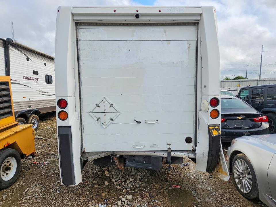 2018 Isuzu Reach VIN JALB4T17XJ7W02311 COPART salvage auction — REAR END, MI - CERTIFICATE OF TITLE, sold $250 on 2026-07-28 (photo 6)