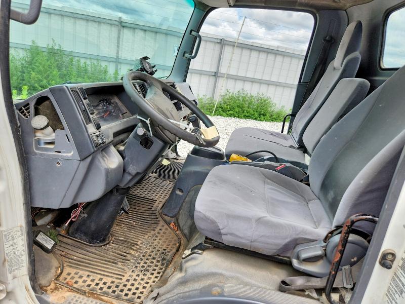 2017 Isuzu VIN 54DC4W1B5HS800244 COPART salvage auction — SIDE, Ne - Certificate Of Title (P), sold $725 on 2026-07-28 (photo 7)