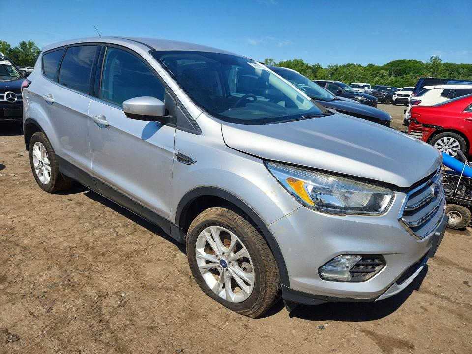 2017 Ford Escape VIN 1FMCU9GD9HUD95598 COPART salvage auction — UNDERCARRIAGE, Mt - Certificate Of Title, sold $950 on 2026-07-31 (photo 4)