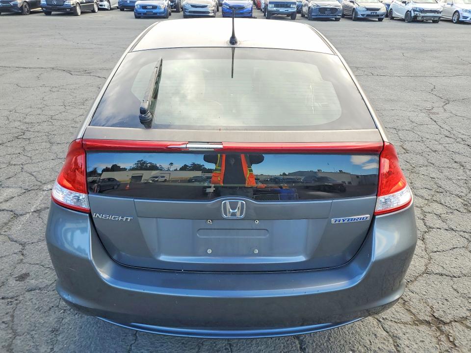 2011 Honda Insight VIN JHMZE2H36BS007432 COPART salvage auction — MINOR DENT/SCRATCHES, Ca - Dis/Dlr/Exp App For Dup Clean, sold $500 on 2026-07-31 (photo 6)
