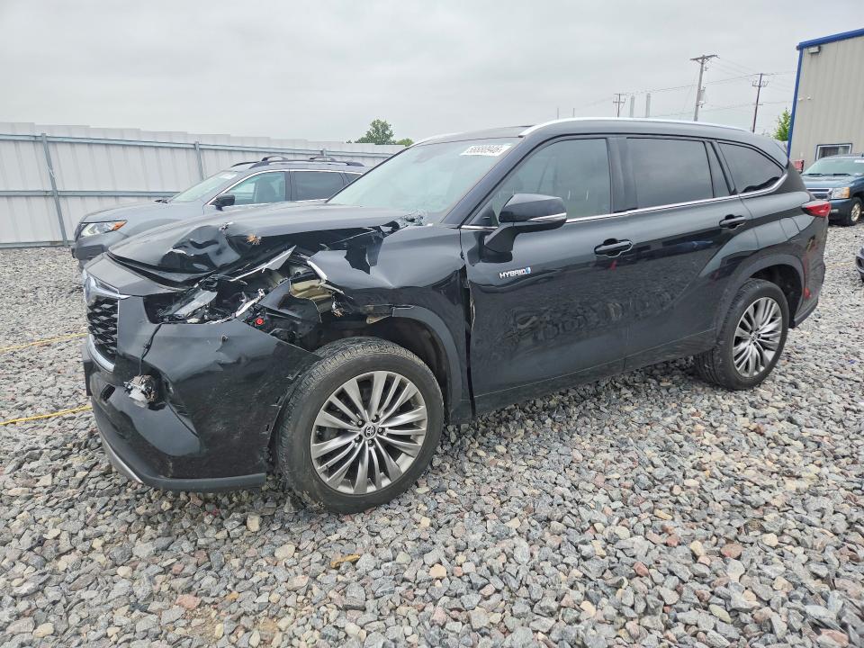 2021 Toyota Highlander VIN 5TDFARAH0MS010501 COPART salvage auction — FRONT END, WI - CERT OF TITLE-SALVAGE VEHICLE, sold $17,300 on 2026-07-20 (photo 1)