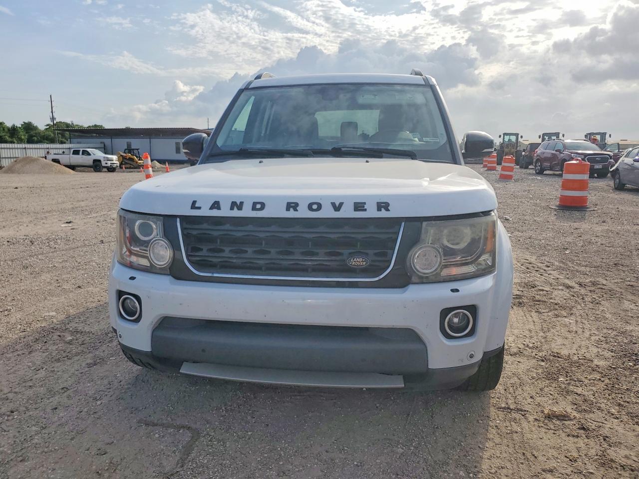 2016 Land Rover LR4 VIN SALAK2V60GA815299 COPART salvage auction — Minor Dent/Scratches, TX - CERTIFICATE OF TITLE, sold $3,100 on 2026-07-09 (photo 5)