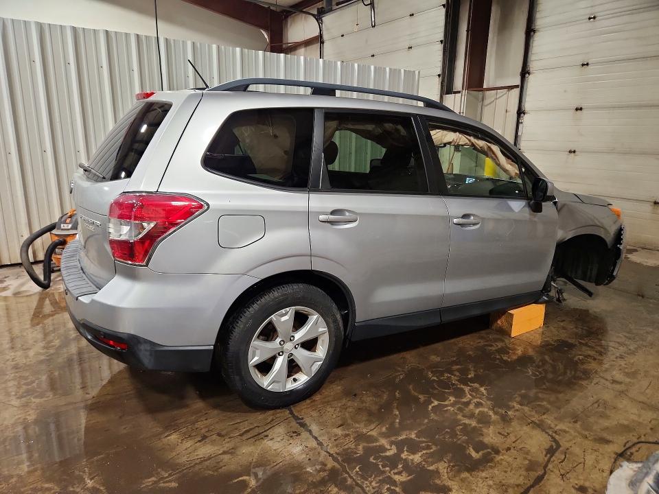 2015 Subaru Forester VIN JF2SJADC4FH593826 COPART salvage auction — FRONT END, Salvage Title, sold $3,850 on 2026-07-17 (photo 3)