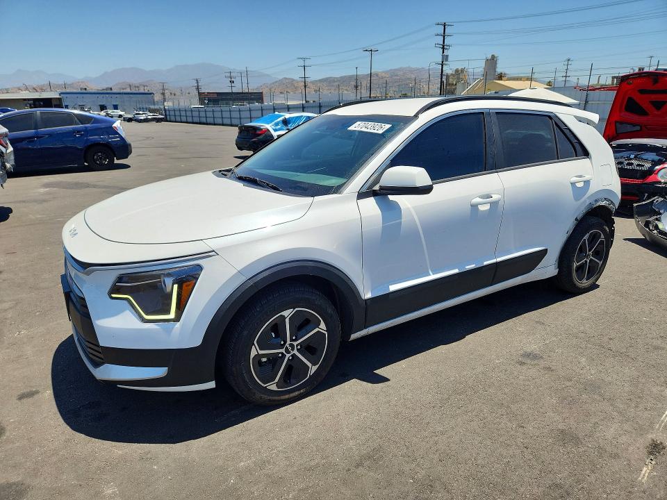 2025 Kia Niro VIN KNDCP3LE4S5237453 — COPART salvage auction photo