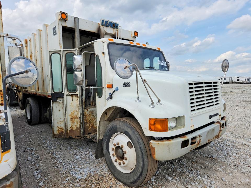 1998 International 4000 series VIN 1HTSDAAR3WH498532 COPART salvage auction — NORMAL WEAR, Fl - Certificate Of Destruction (P), sold $1,500 on 2026-07-09 (photo 4)