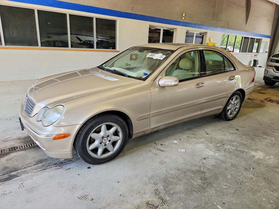 2004 Mercedes-benz C-klasse VIN WDBRF61J14A585508 COPART salvage auction — Burn Interior, Va - Cert Of Title - Salvage, sold $325 on 2026-07-17 (photo 1)