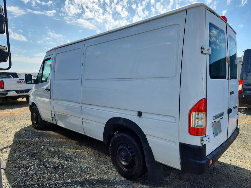 2005 Sprinter 2500 sprin VIN WD2PD644255746896 COPART salvage auction — SIDE, CA - DIS/DLR/EXP ONLY CLEAN TITLE, sold $125 on 2026-07-17 (photo 2)