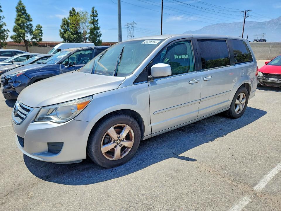 2009 Volkswagen Routan VIN 2V8HW54X79R560739 COPART salvage auction — MECHANICAL, CA - DIS/DLR/EXP ONLY CLEAN TITLE, sold $150 on 2026-07-09 (photo 1)