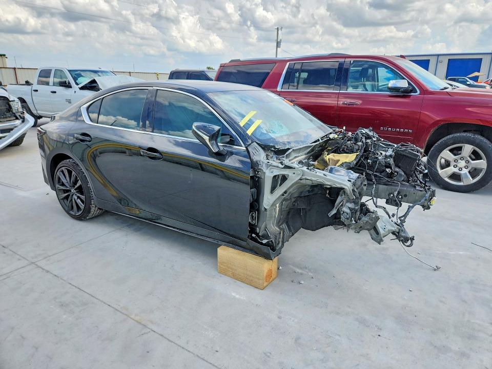 2025 Lexus VIN JTHBZ1B29S5084987 COPART salvage auction — FRONT END, Tx - Salvage Vehicle Title, sold $4,500 on 2026-07-07 (photo 4)