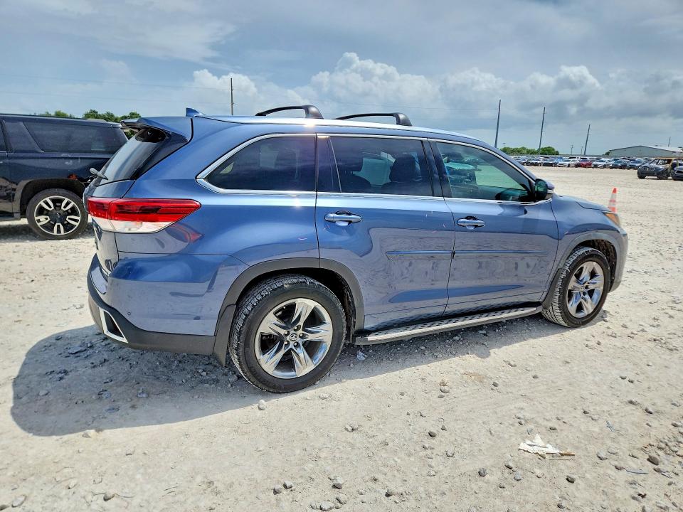 2019 Toyota Highlander VIN 5TDDZRFH1KS979360 COPART salvage auction — SIDE, Tx - Salvage Vehicle Title, sold $4,250 on 2026-07-30 (photo 3)