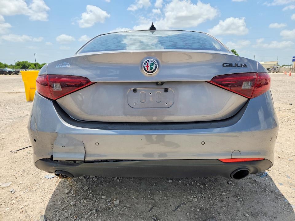 2020 Alfa romeo Giulia VIN ZARFAMBN3L7626697 COPART salvage auction — SIDE, Tx - Salvage Vehicle Title, sold $2,200 on 2026-08-12 (photo 6)