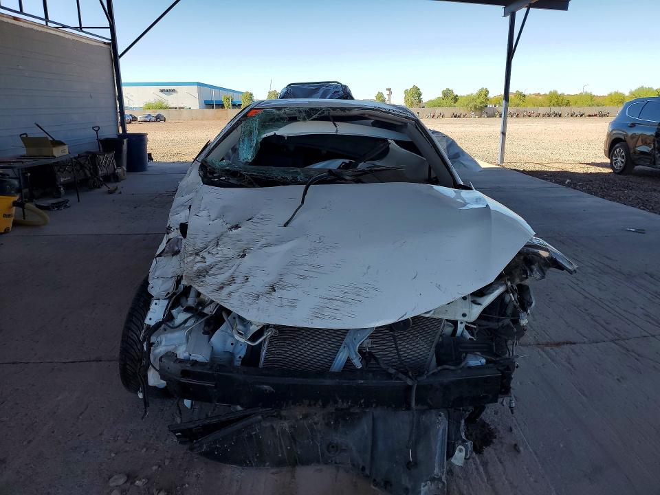 2018 Toyota Corolla VIN 2T1BURHE0JC982296 COPART salvage auction — ROLLOVER, Az - Cert Of Title - Salvage, sold $750 on 2026-08-13 (photo 5)