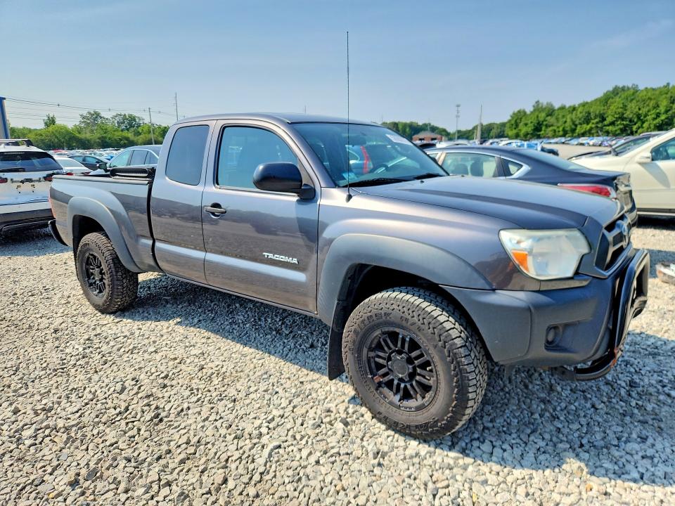 2015 Toyota Tacoma VIN 5TFUX4EN1FX036854 COPART salvage auction — REAR END, Ma - Cert Of Title-Reconstrctd Coll, sold $125 on 2026-07-29 (photo 4)