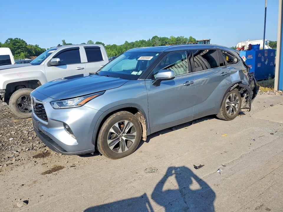 2020 Toyota Highlander VIN 5TDHZRBHXLS001402 COPART salvage auction — REAR END, Pa - Certificate Of Salvage, sold $8,100 on 2026-07-22 (photo 1)