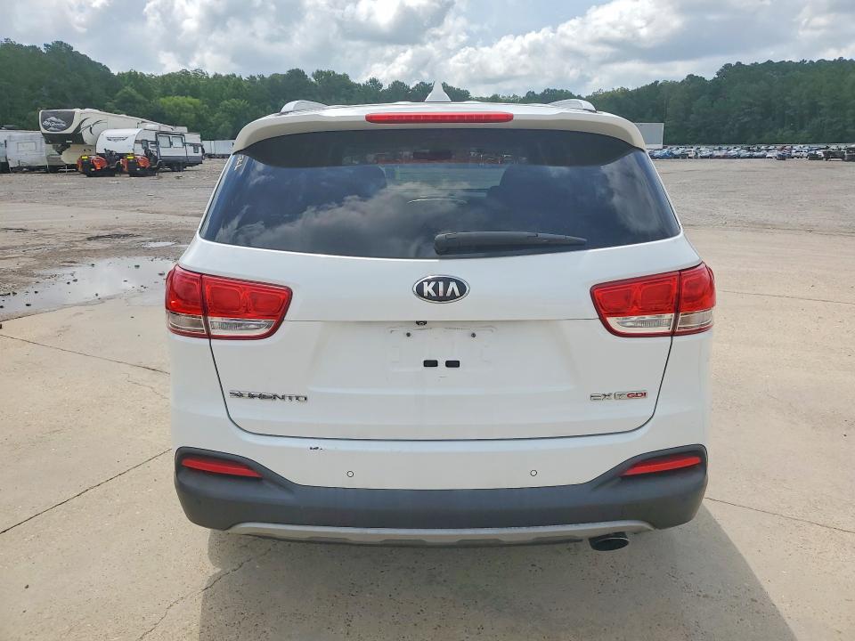 2017 Kia VIN 5XYPH4A15HG240446 COPART salvage auction — MINOR DENT/SCRATCHES, Al - Certificate Of Title, sold $3,400 on 2026-07-28 (photo 6)