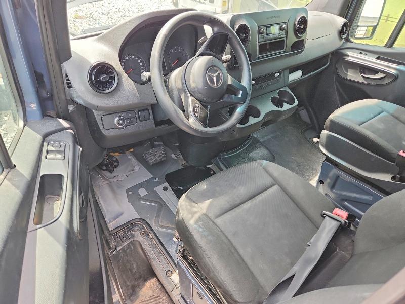 2019 Mercedes-benz VIN WD4PF1CD6KT011786 COPART salvage auction — MINOR DENT/SCRATCHES, FL - CERTIFICATE OF TITLE, sold $6,000 on 2026-07-22 (photo 8)