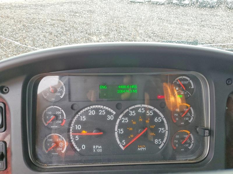 2018 Freightliner M2 106 VIN 1FVACWFC9JHJJ8958 COPART salvage auction — ROLLOVER, MO - SALVAGE CERTIFICATE OF TITLE, sold $16,200 on 2026-08-26 (photo 9)