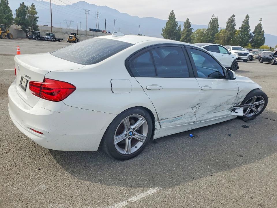 2018 BMW 3er VIN WBA8A9C5XJAD27917 COPART salvage auction — FRONT END, Salvage Title, sold $2,150 on 2026-07-28 (photo 3)