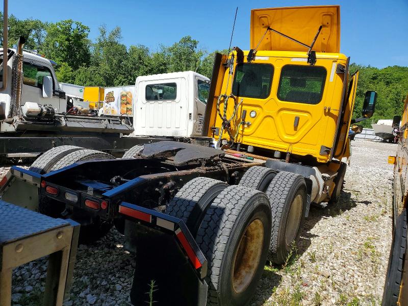 2022 Freightliner Cascadia 126 VIN 3AKJHLDV9NSMV8837 COPART salvage auction — FRONT END, MA - CERT OF TITLE-SALVAGE, sold $7,700 on 2026-07-08 (photo 4)