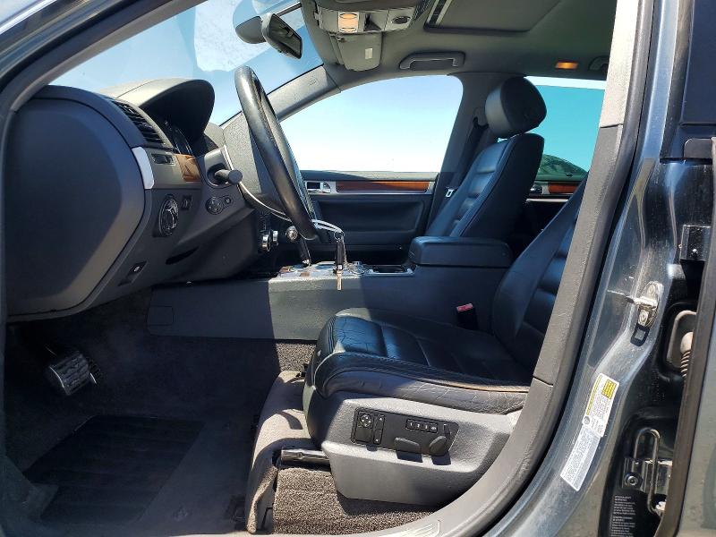 2005 Volkswagen Touareg VIN WVGMM77L55D009108 COPART salvage auction — FRONT END, Wa - Dis/Dlr/Exp Only Clean Title, sold $475 on 2026-07-07 (photo 7)