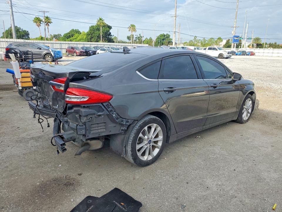 2020 Ford Fusion VIN 3FA6P0LU4LR263946 COPART salvage auction — REAR END, Fl - Certificate Of Destruction, sold $3,700 on 2026-07-06 (photo 3)
