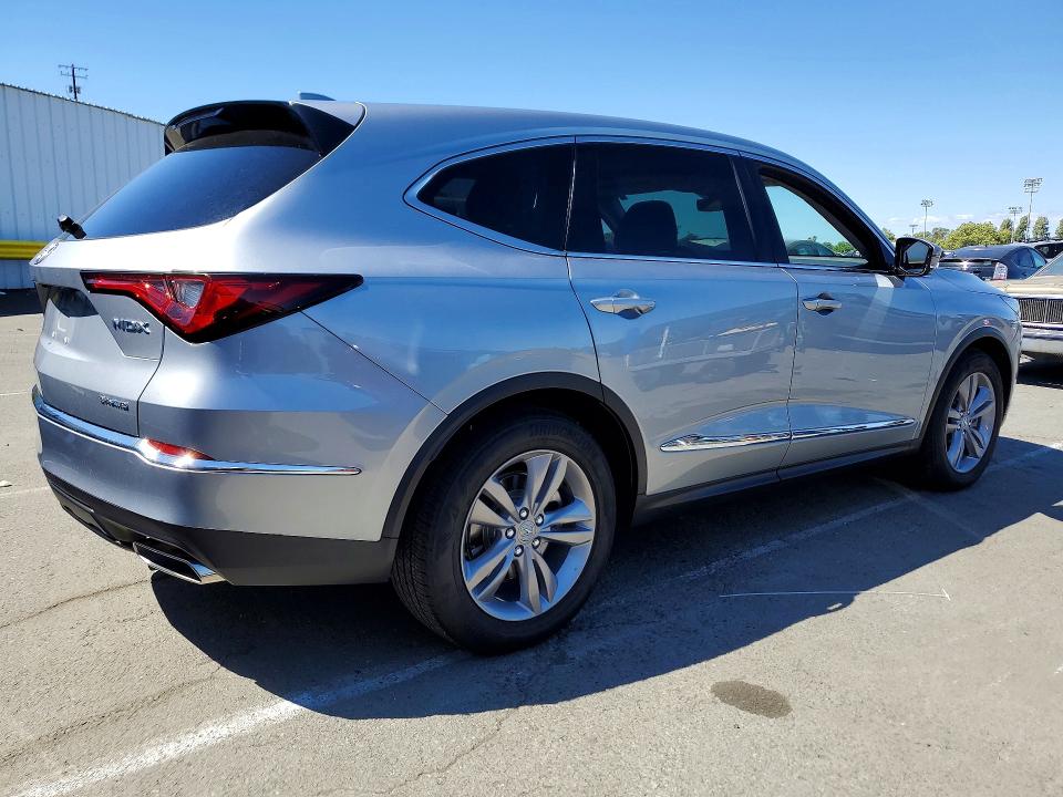 2023 Acura Mdx VIN 5J8YE1H39PL026955 COPART salvage auction — WATER/FLOOD, Ca - Non-Repairable Vehicle Cert, sold $14,600 on 2026-07-24 (photo 3)