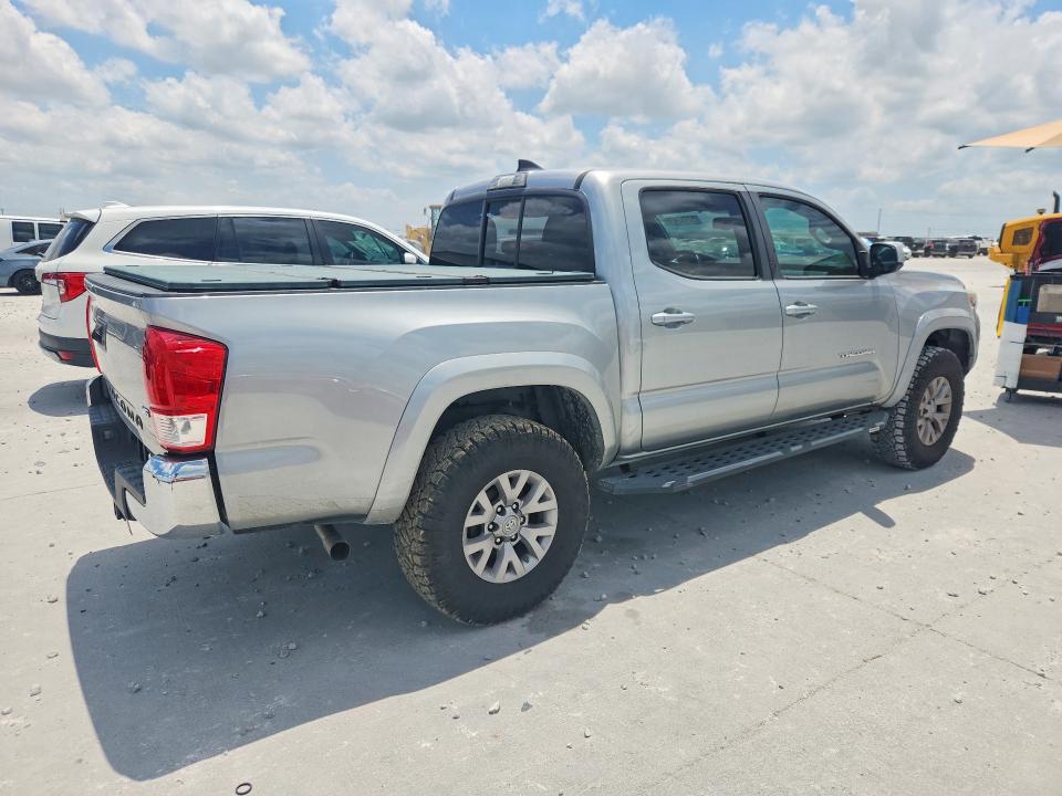 2017 Toyota Tacoma VIN 5TFAZ5CN4HX037702 COPART salvage auction — SIDE, TX - SALVAGE VEHICLE TITLE, sold $10,600 on 2026-07-28 (photo 3)