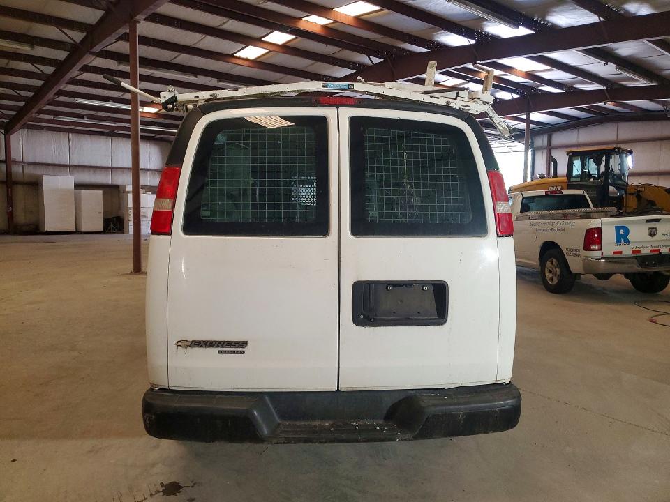 2016 Chevrolet Express 2500 VIN 1GCWGAFF8G1210664 COPART salvage auction — MINOR DENT/SCRATCHES, NC - DEALER ONLY CLEAN TITLE, sold $325 on 2026-07-09 (photo 6)