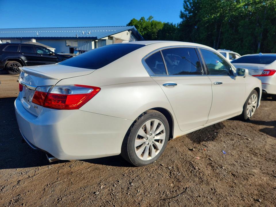 2014 Honda Accord VIN 1HGCR3F86EA004767 COPART salvage auction — MECHANICAL, Ct - Certificate Of Title, sold $2,150 on 2026-07-02 (photo 3)
