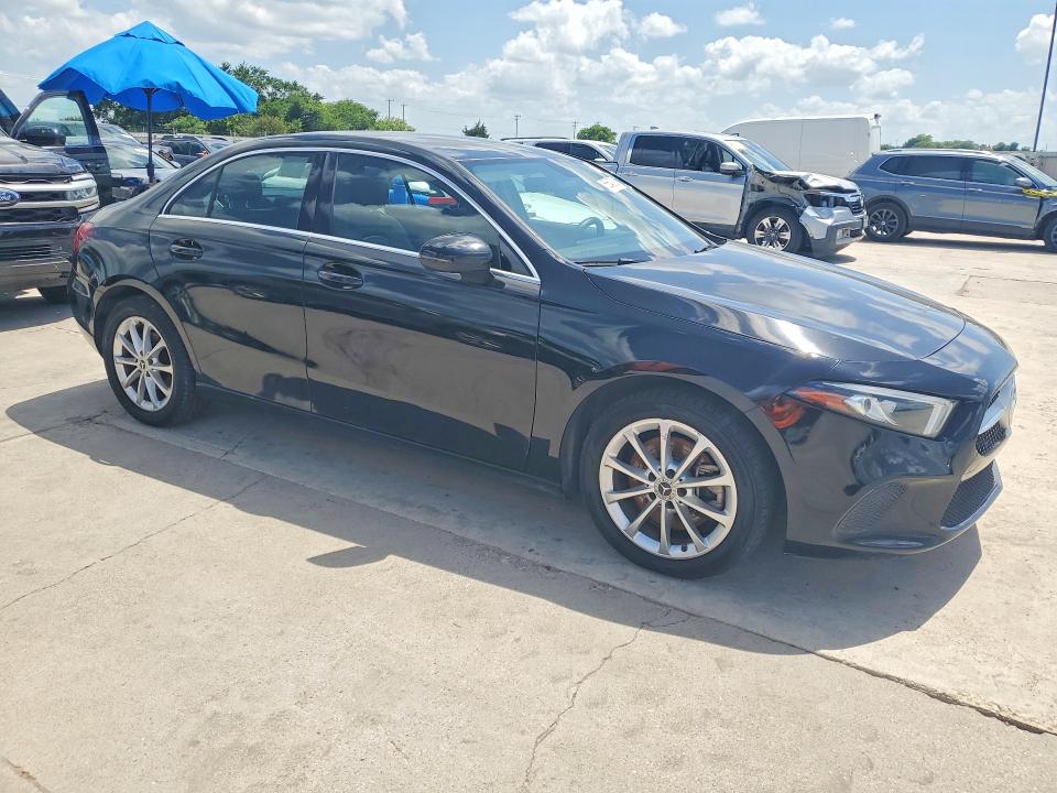 2020 Mercedes-benz VIN W1K3G4EB8LW044958 COPART salvage auction — MINOR DENT/SCRATCHES, Tx - Certificate Of Title, sold $9,200 on 2026-07-27 (photo 4)