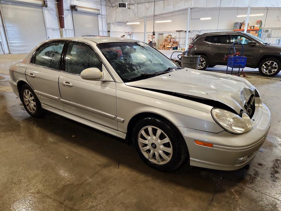2005 Hyundai Sonata VIN KMHWF35H05A106468 COPART salvage auction — FRONT END, Mn - Cert Of Title-Prior Salvage, sold $500 on 2026-07-13 (photo 4)
