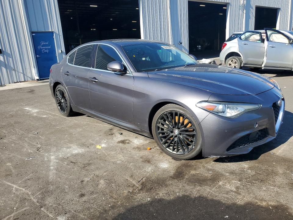 2017 Alfa romeo VIN ZARFAECN0H7542056 COPART salvage auction — SIDE, NJ - CERTIFICATE OF TITLE, sold $3,600 on 2026-07-27 (photo 4)