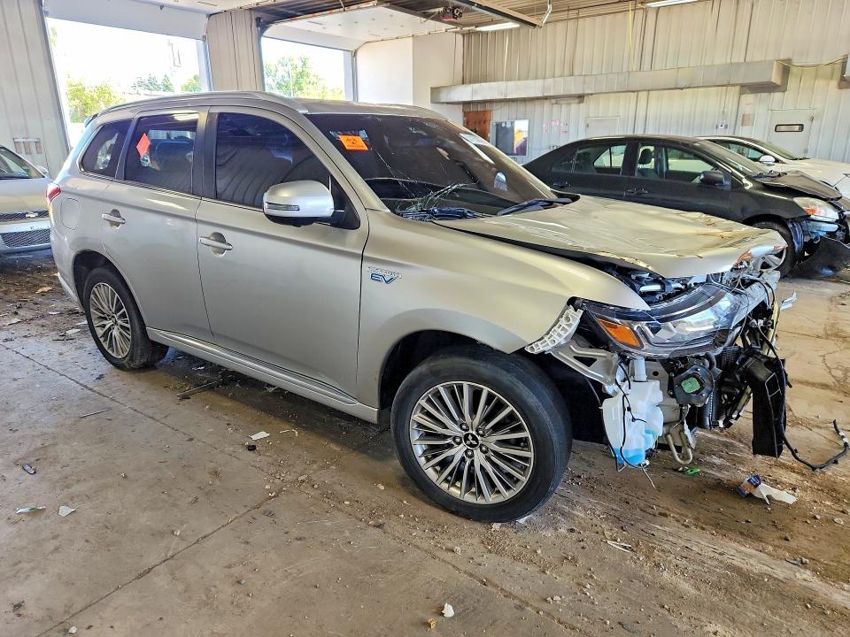2020 Mitsubishi Outlander VIN JA4J24A50LZ029153 COPART salvage auction — FRONT END, MI - CERTIFICATE OF TITLE, sold $4,300 on 2026-07-27 (photo 4)