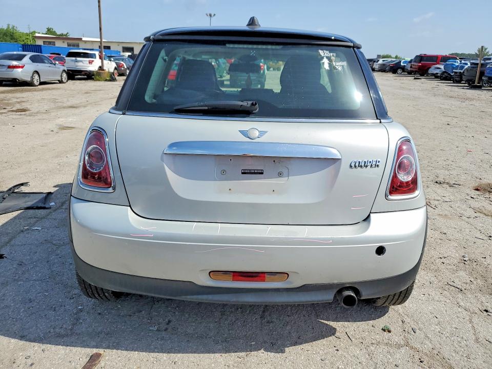 2011 Mini Cooper VIN WMWSU3C56BT096804 COPART salvage auction — FRONT END, In - Cert Of Title-Salvage Title, sold $275 on 2026-07-17 (photo 6)