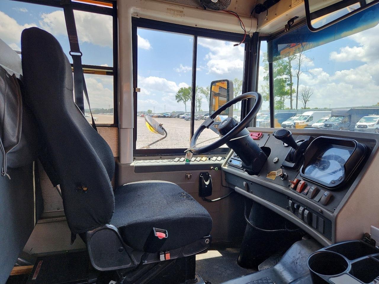2012 Thomas School bus VIN 1T88S4E29C1143136 COPART salvage auction — Minor Dent/Scratches, TN - CERTIFICATE OF TITLE, sold $2,500 on 2026-09-18 (photo 5)