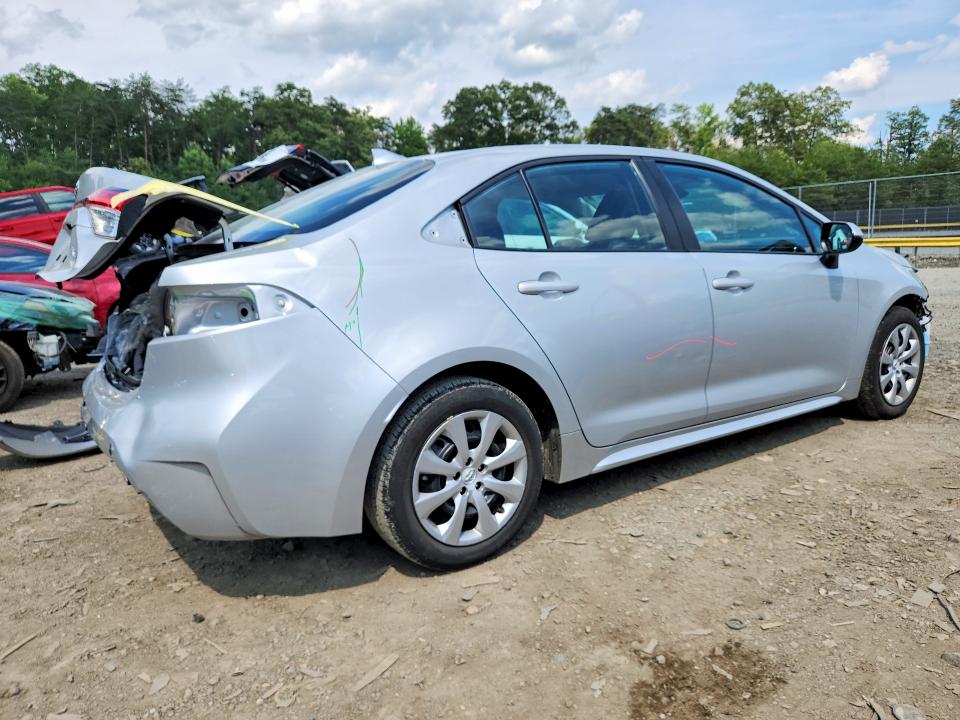 2024 Toyota VIN 5YFB4MDE4RP092176 COPART salvage auction — REAR END, Salvage Title, sold $5,600 on 2026-07-31 (photo 3)