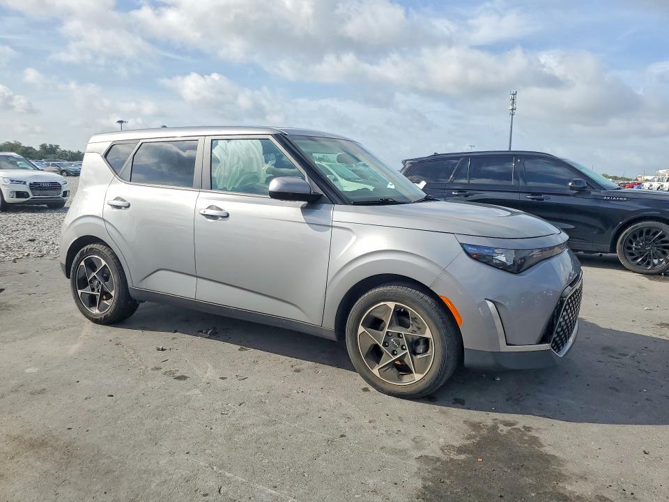 2023 Kia Soul VIN KNDJ33AUXP7854493 COPART salvage auction — FRONT END, Fl - Cert Of Title Slvg Rebuildable, sold $3,950 on 2026-07-08 (photo 4)