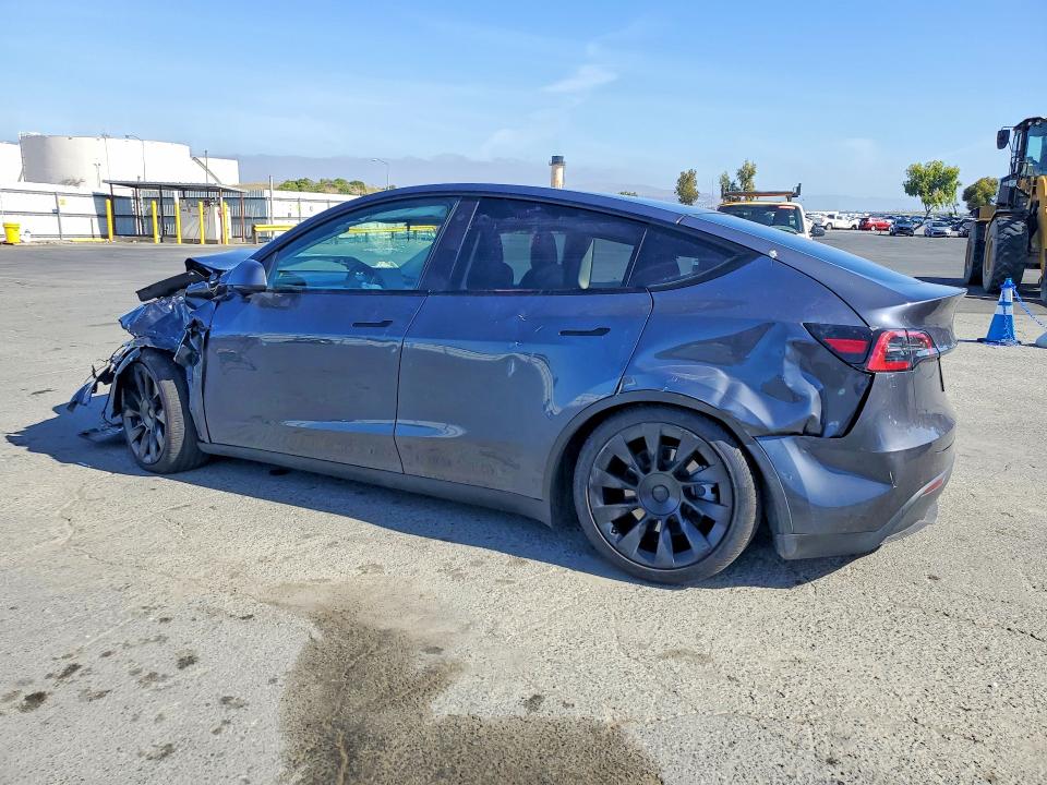 2022 Tesla Model y VIN 7SAYGDEE8NF480617 COPART salvage auction — FRONT END, Ca - Non-Repairable Vehicle Cert, sold $775 on 2026-07-29 (photo 2)