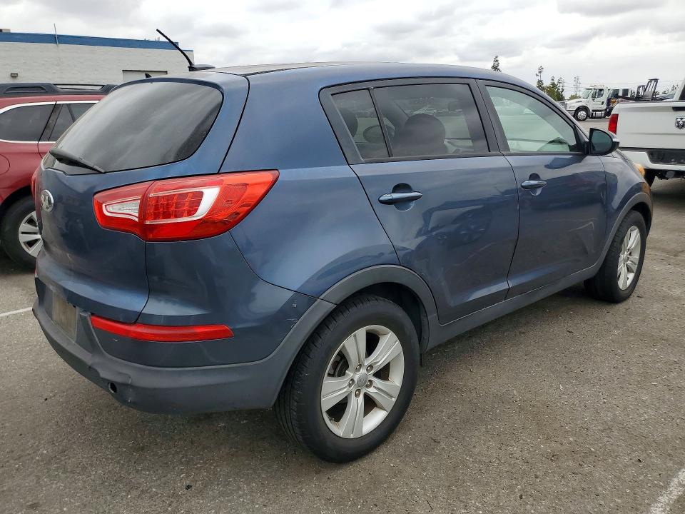 2013 Kia Sportage VIN KNDPB3A20D7521050 COPART salvage auction — MINOR DENT/SCRATCHES, Ca - Dis/Dlr/Exp Only Clean Title, sold $1,950 on 2026-07-09 (photo 3)