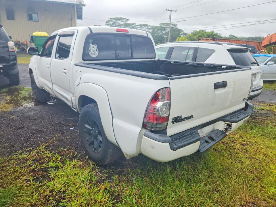 2015 Toyota Tacoma VIN 5TFLU4EN4FX135107 COPART salvage auction — UNDERCARRIAGE, Hi - Certificate Of Salvage, sold $6,300 on 2026-07-27 (photo 2)