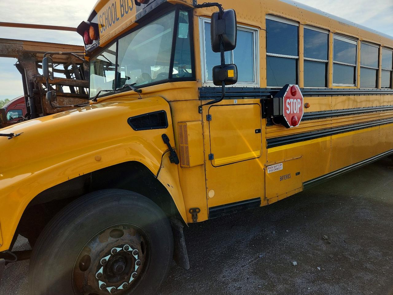 2013 Bluebird All models VIN 1BAKGCPA2DF294969 COPART salvage auction — Minor Dent/Scratches, MO - CERTIFICATE OF TITLE, sold $2,000 on 2026-09-08 (photo 9)