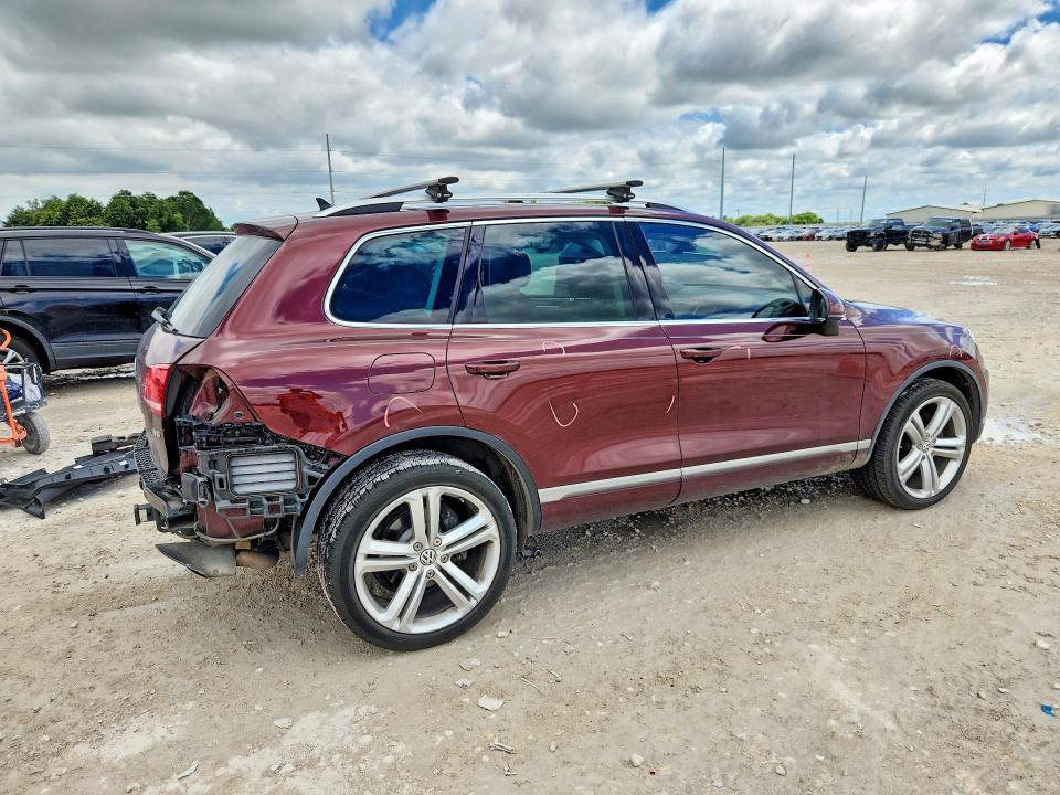 2017 Volkswagen VIN WVGGF7BP7HD002716 COPART salvage auction — REAR END, Tx - Salvage Vehicle Title, sold $1,650 on 2026-07-16 (photo 3)