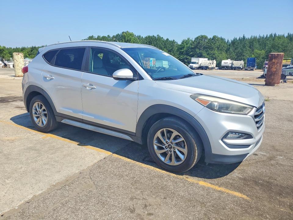 2017 Hyundai Tucson VIN KM8J33A26HU432864 COPART salvage auction — NORMAL WEAR, Sc - Certificate Of Title (P), sold $2,050 on 2026-07-24 (photo 4)