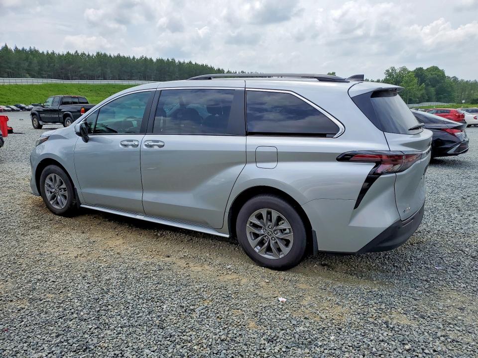 2025 Toyota Sienna VIN 5TDYRKEC7SS268941 COPART salvage auction — SIDE, Nc - Salvage Certificate Of Title, sold $26,000 on 2026-07-16 (photo 2)