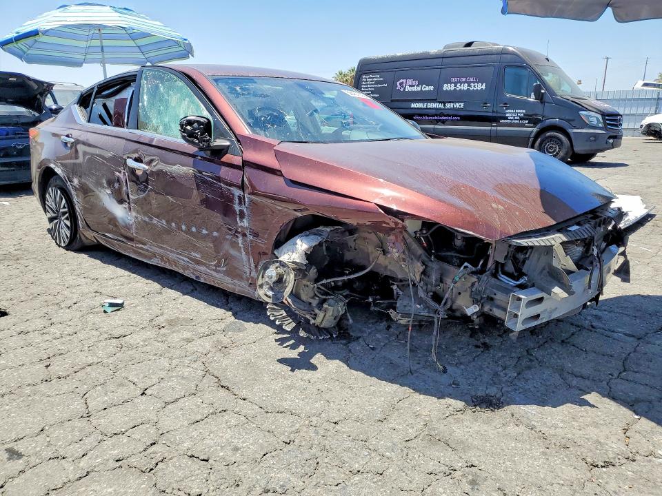 2025 Nissan Altima VIN 1N4BL4DV3SN324410 COPART salvage auction — FRONT END, Fl - Dis/Dlr/Exp Only Salvage Title, sold $2,950 on 2026-07-02 (photo 4)