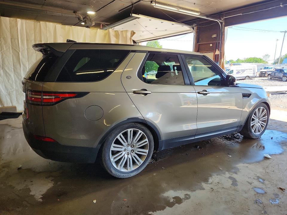 2017 Land rover Discovery VIN SALRTBBV2HA016847 COPART salvage auction — ENGINE BURN, PA - CERTIFICATE OF SALVAGE, sold $650 on 2026-07-30 (photo 3)